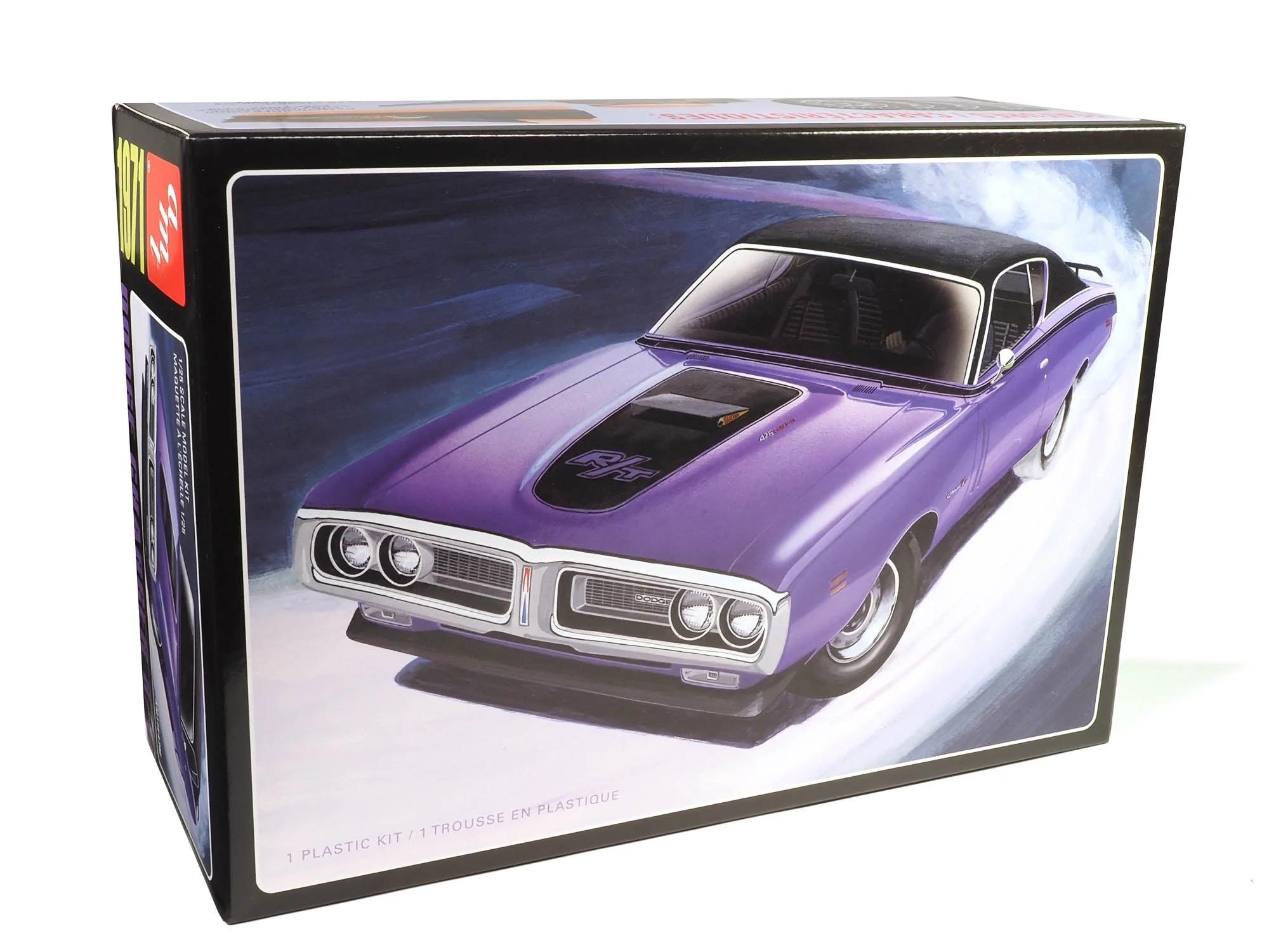 AMT 1/25 71 Dodge Hemi Charger R T Model Kit — official product photo 1