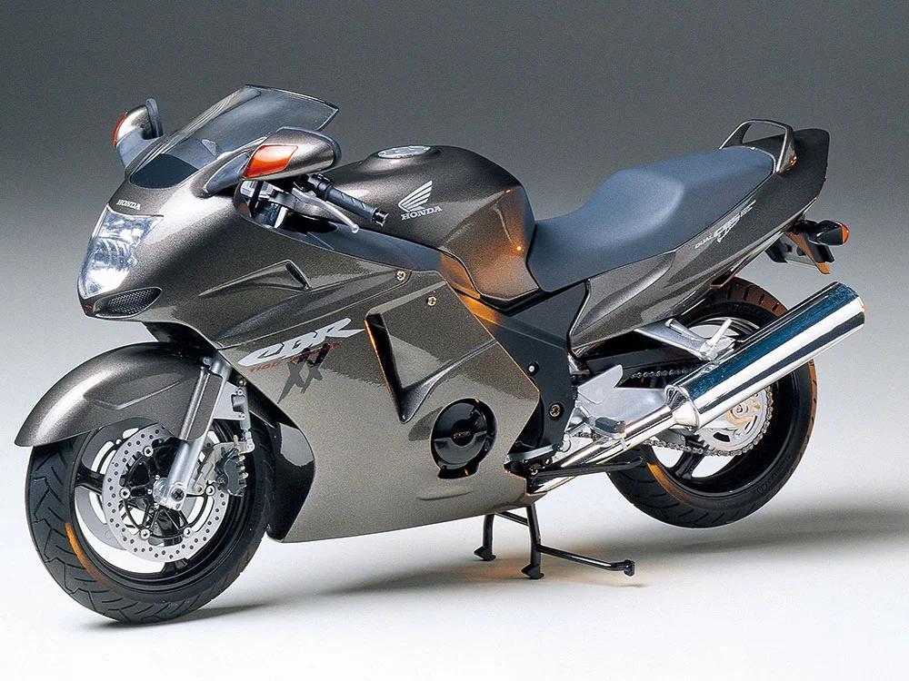 Tamiya Honda Cbr 1100xx Blackbird Model Kit — official product photo 2