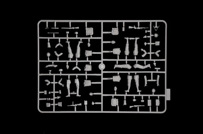 Italeri 1/35 M14 41 Med Italian Tank Model Kit — official product photo 4