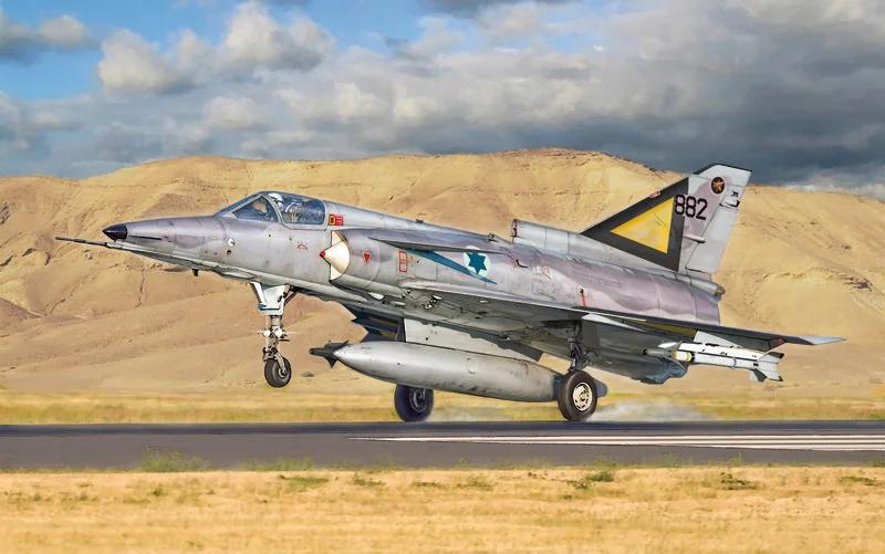 Italeri 1/72 Kfir C 2 C 7 Model Kit — official product photo 1