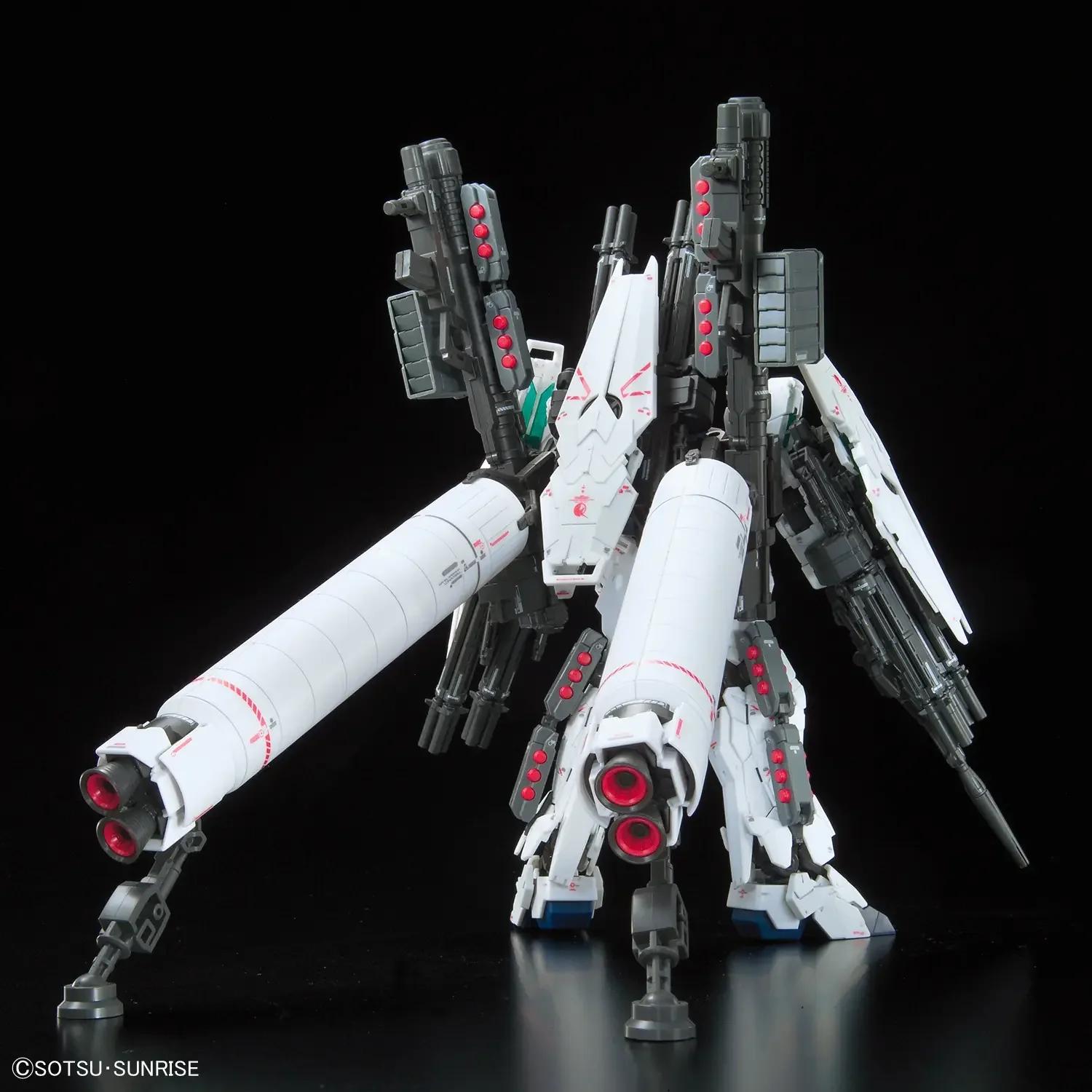 Bandai 1/144 RG Full Armor Unicorn Model Kit — product photo 10