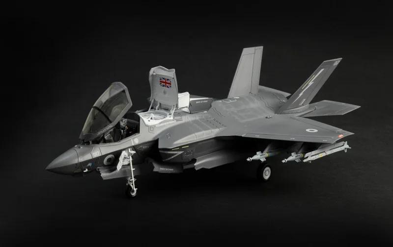 Italeri 1/48 F-35B Lightning II Model Kit — official product photo 4