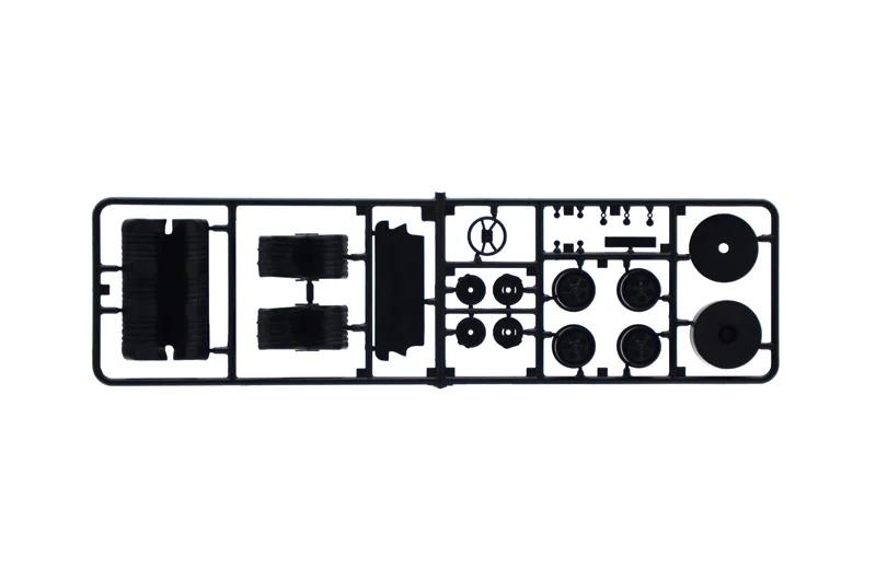 Italeri 1/24 Range Rover Police Model Kit — official product photo 6