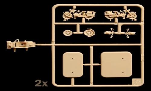 Italeri 1/72 WW-II German Motorcycle Model Kit — official product photo 4