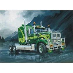Italeri 1/24 Austrailian Truck Model Kit — box art