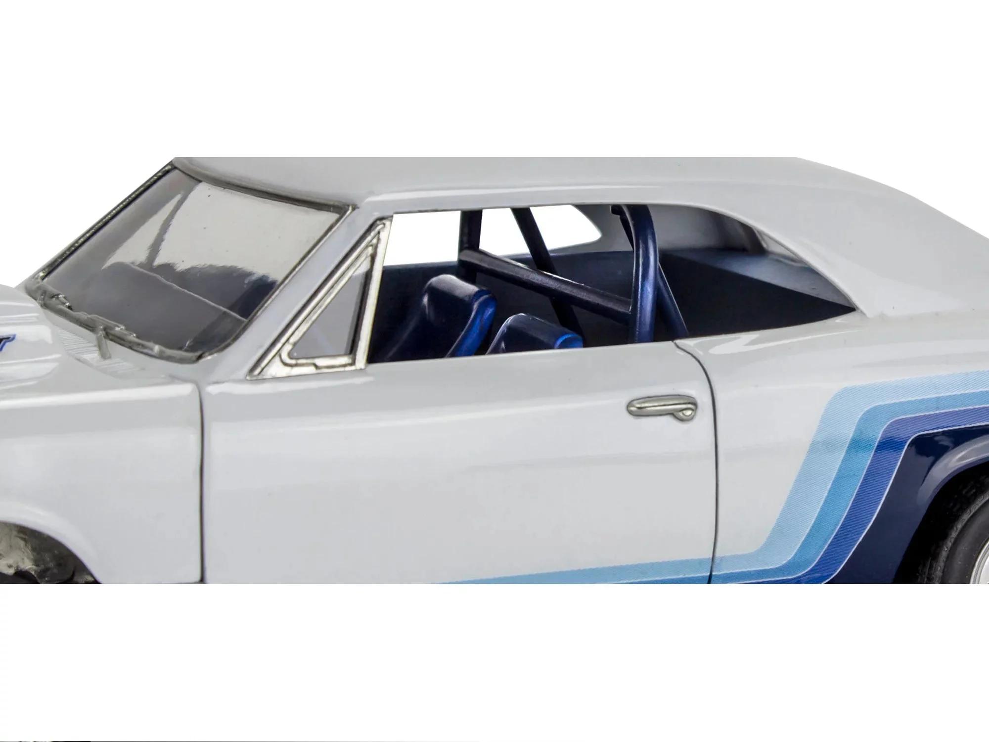 Revell 1/24 66 Chevy Malibu Ss 2n1 Model Kit — official product photo 4