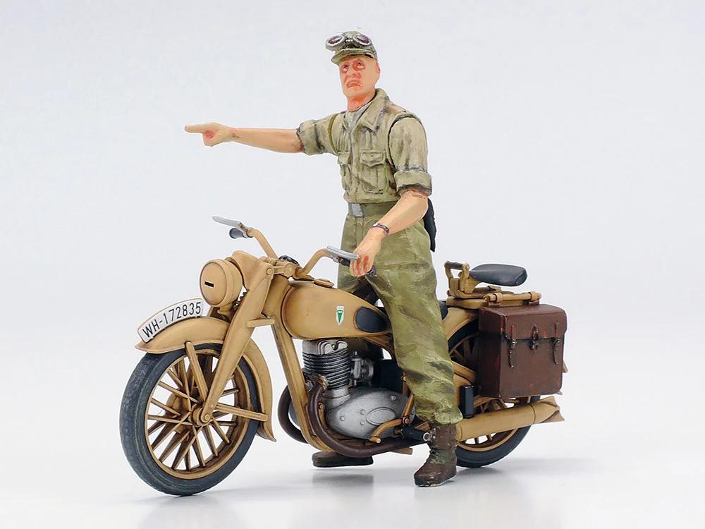 Tamiya Panzerkampfwagen IV Ausf F Motorcycle Model Kit — official product photo 6