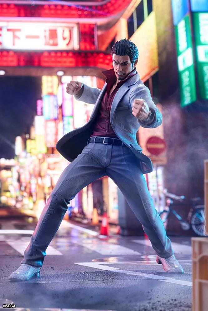 Kotobukiya Kazuma Kiryu Figure — official product photo 1