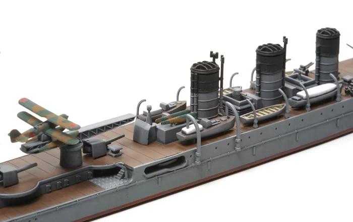 Tamiya 1/700 Abukuma Light Cruiser Model Kit — official product photo 4