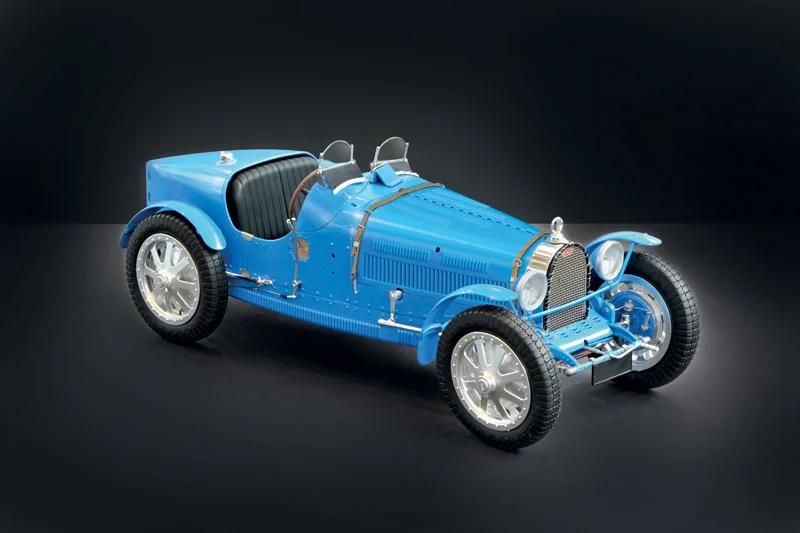 Italeri 1/12 Bugatti 35b Roadster Model Kit — official product photo 5