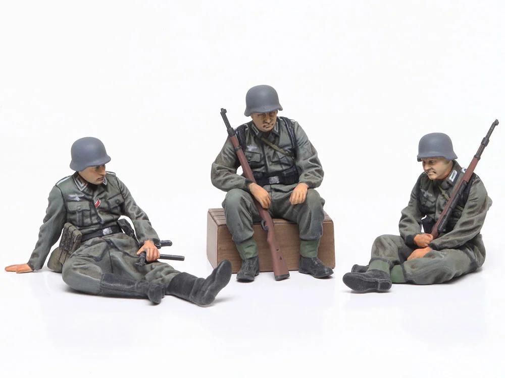 Tamiya 1/48 WWII Wehrmacht Infantry Set Model Kit — official product photo 3