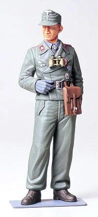 Tamiya 1/16 Wehmacht Tank Crewman Ltd Model Kit — box art