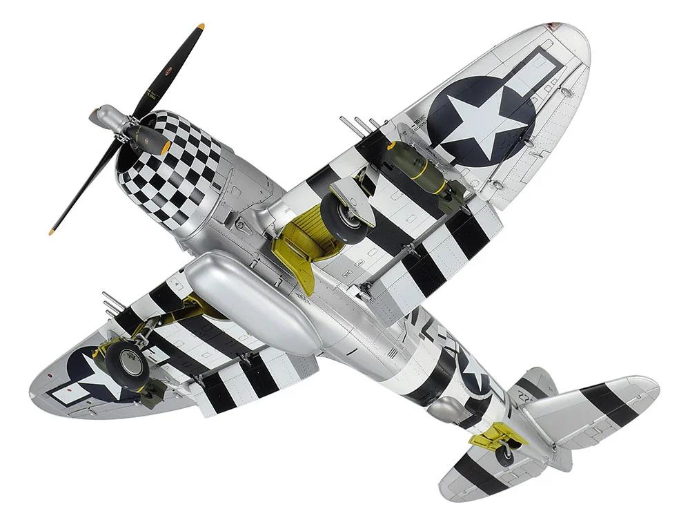 Tamiya P-47D Thunderbolt Bubbletop 48 Model Kit — official product photo 3