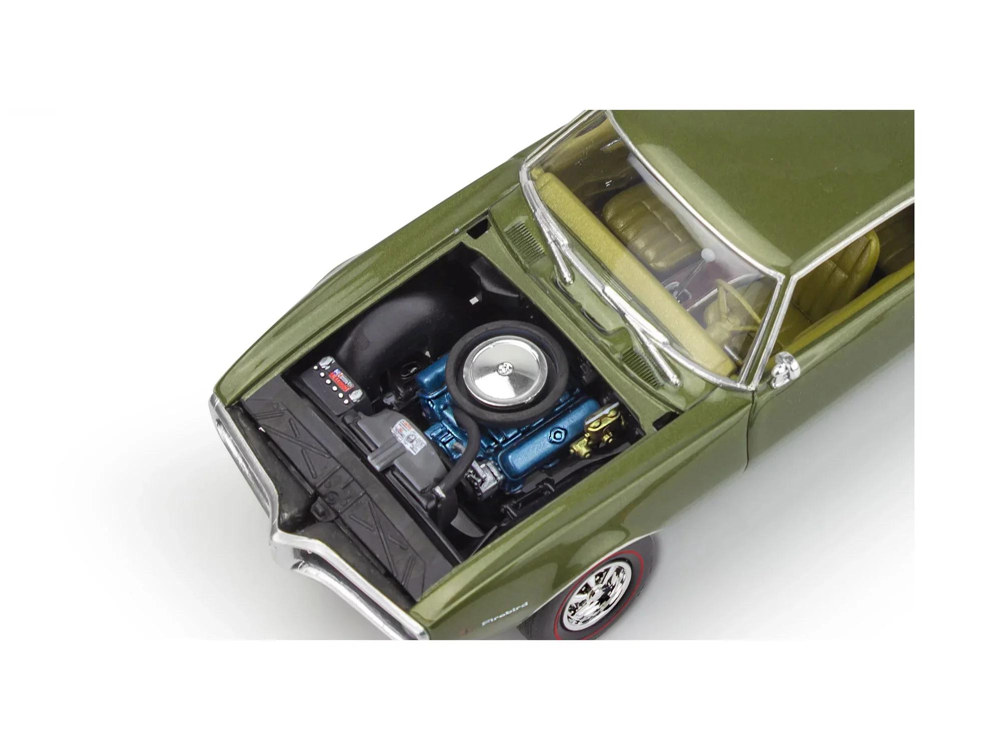 Revell 1/25 68 Firebird 2n1 Model Kit — official product photo 3