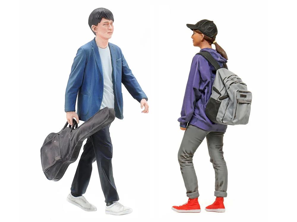 Tamiya 1/24 Campus Friends Set II Model Kit — official product photo 2
