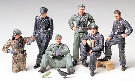 Tamiya 1/35 German Tank Crew At Rest Model Kit — box art