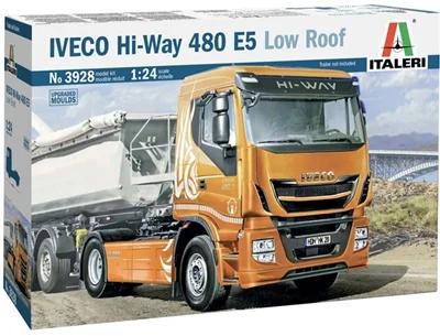 Italeri 1/24 Iveco Hi-way 480 E5 Model Kit — box art