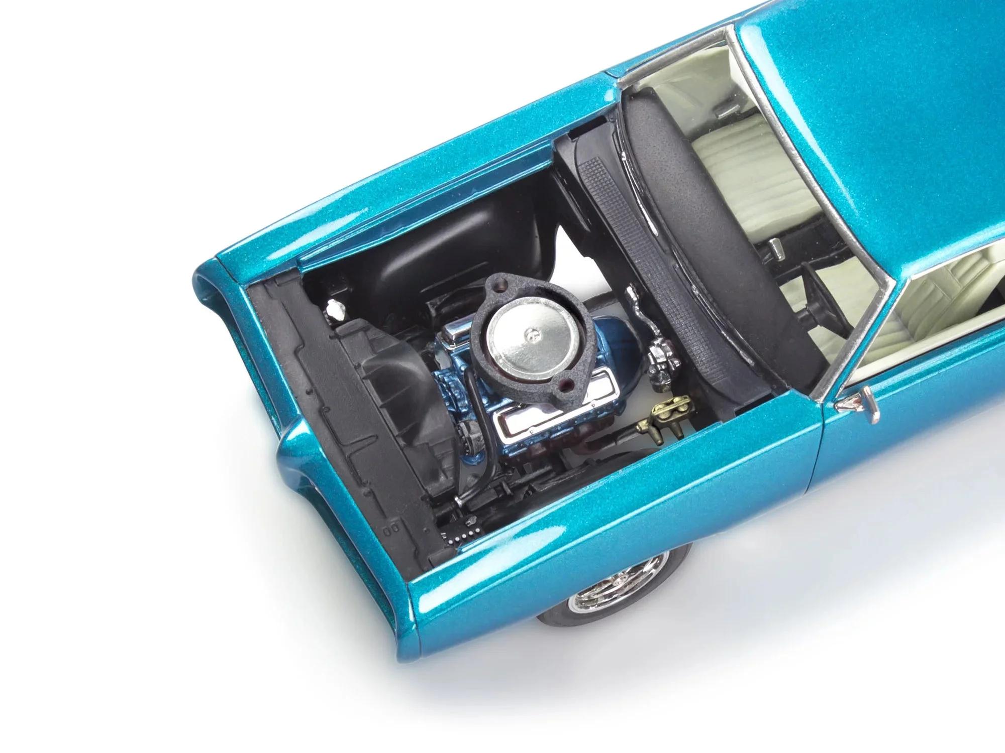 Revell 1/24 69 Pontiac Gto Model Kit — official product photo 3