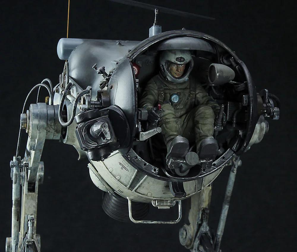 Hasegawa 1/20 LUM-168 Luna Tactical Recon Model Kit — official product photo 4