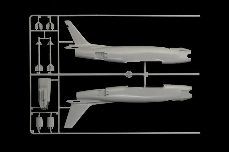 Italeri 1/48 FJ-2 North American 3 Fury Model Kit — official product photo 5
