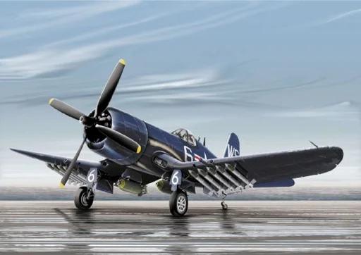 Italeri 1/72 F-4U4B Corsair Model Kit — box art