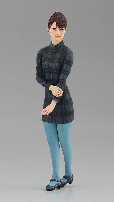 Hasegawa 1/24 Mazda Cosmo Sport L10b W 60s Girl Model Kit — official product photo 4