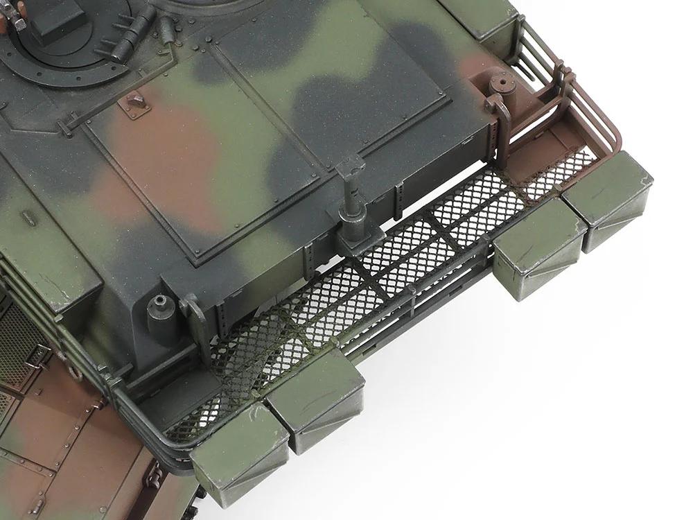Tamiya 1/35 M1a1 Abrams Ukrain Model Kit — official product photo 3