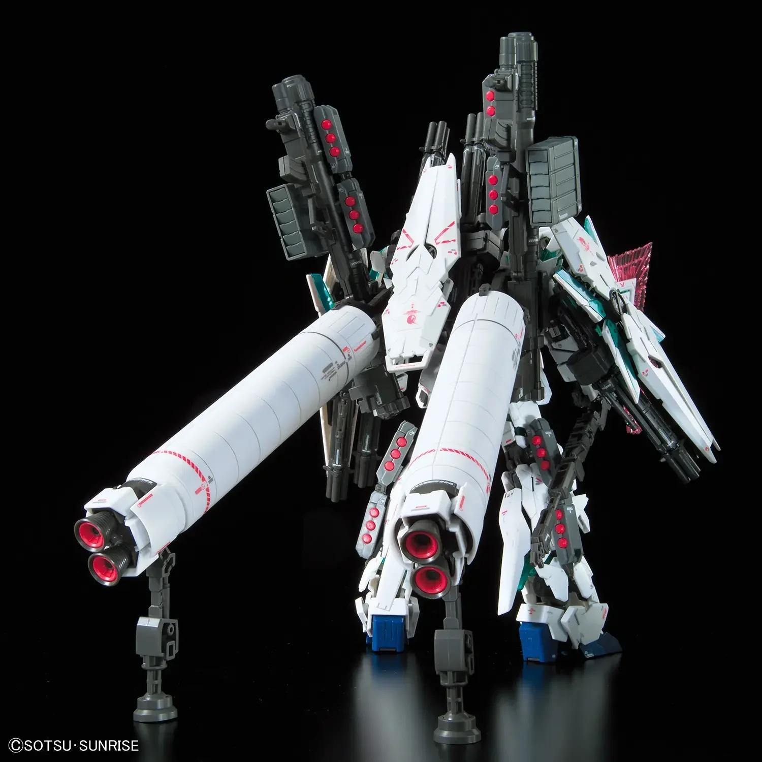 Bandai 1/144 RG Full Armor Unicorn Model Kit — product photo 9