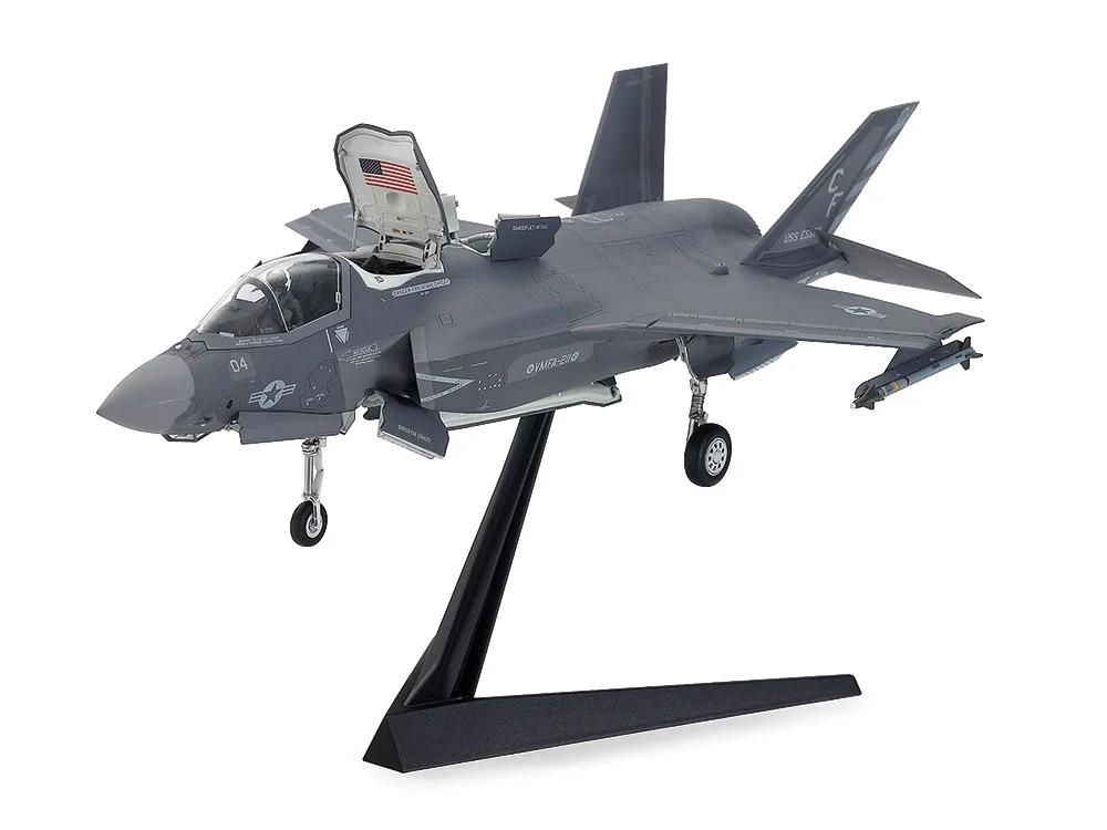 Tamiya 1/72 F-35B Lockheed Martin Lightning II Model Kit — official product photo 1