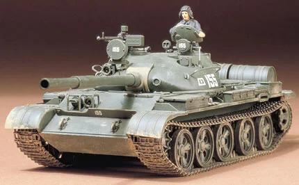 Tamiya 1/35 T-62A Russian Tank Model Kit — box art