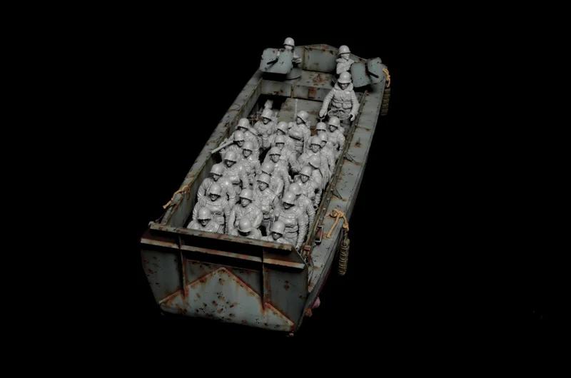 Italeri 1/35 Lcvp US Infantry Model Kit — official product photo 3