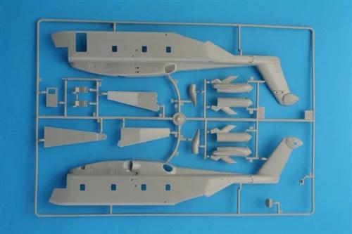 Italeri 1/72 Mh-53e Sea Dragon Model Kit — official product photo 3