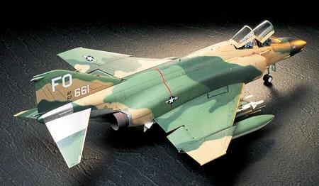 Tamiya 1/32 F-4cd Phantom II Model Kit — box art