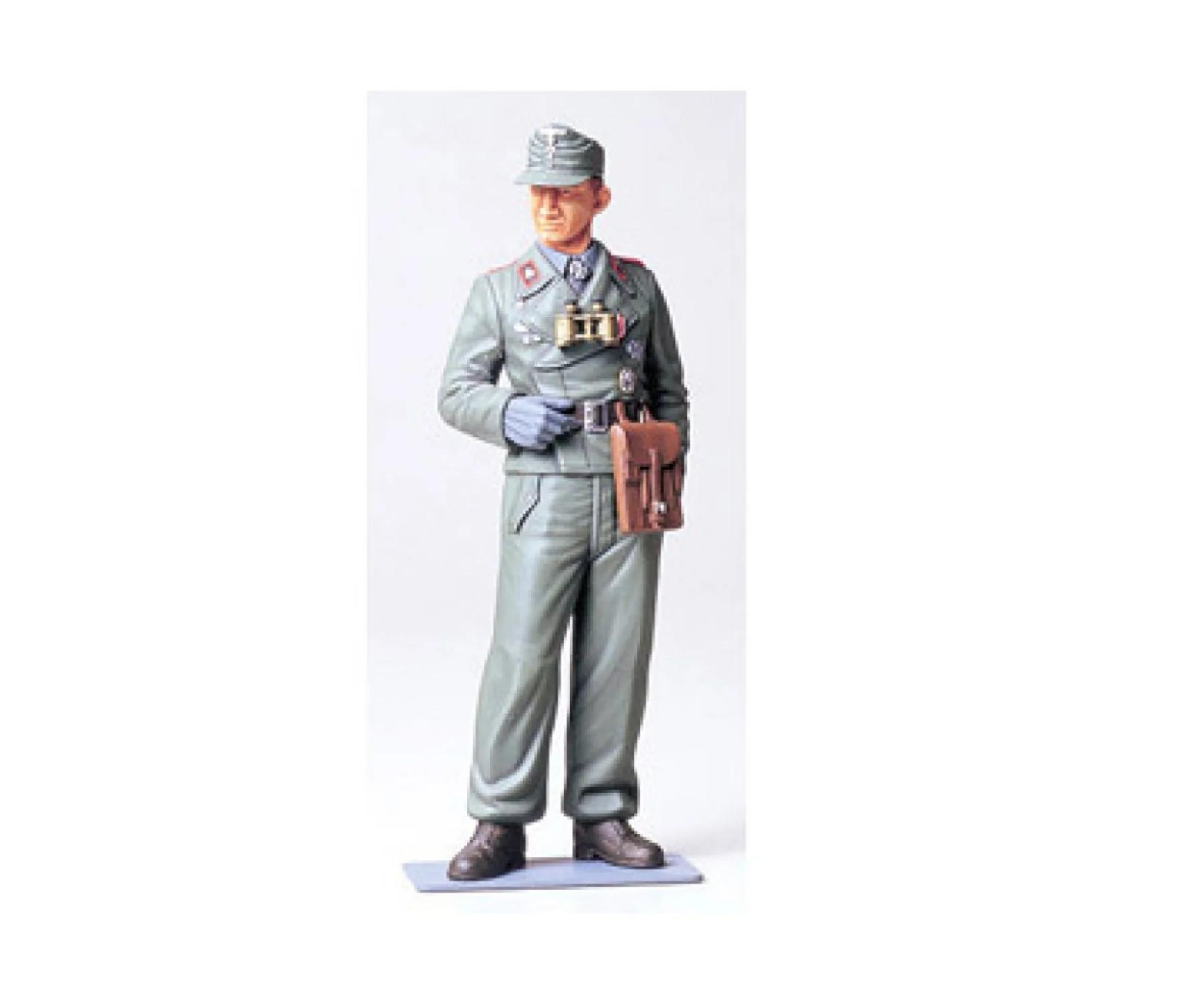 Tamiya 1/16 Wehmacht Tank Crewman Ltd Model Kit — official product photo 1