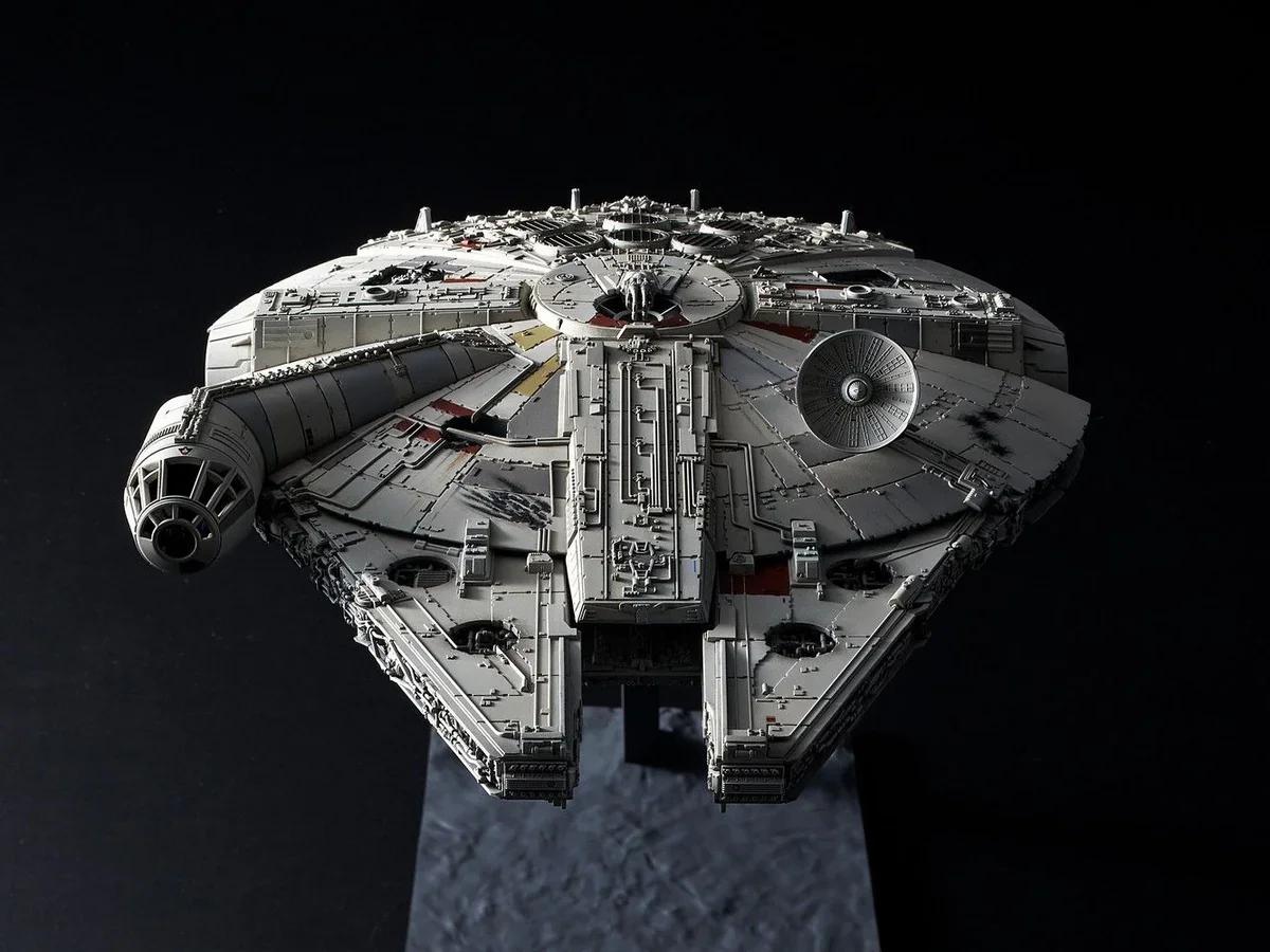 Bandai 1/144 Millennium Falcon Rise Skywalker Model Kit — product photo 6