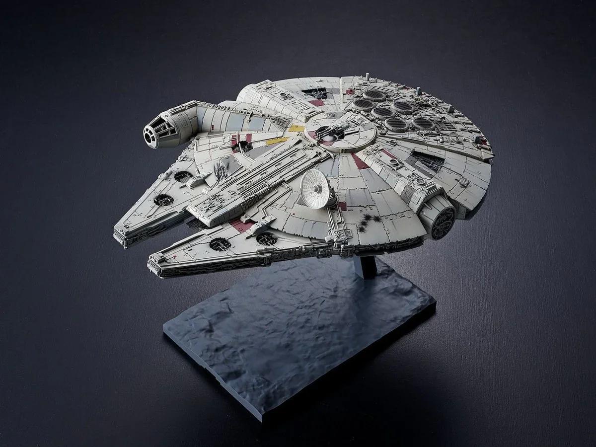 Bandai 1/144 Millennium Falcon Rise Skywalker Model Kit — product photo 7