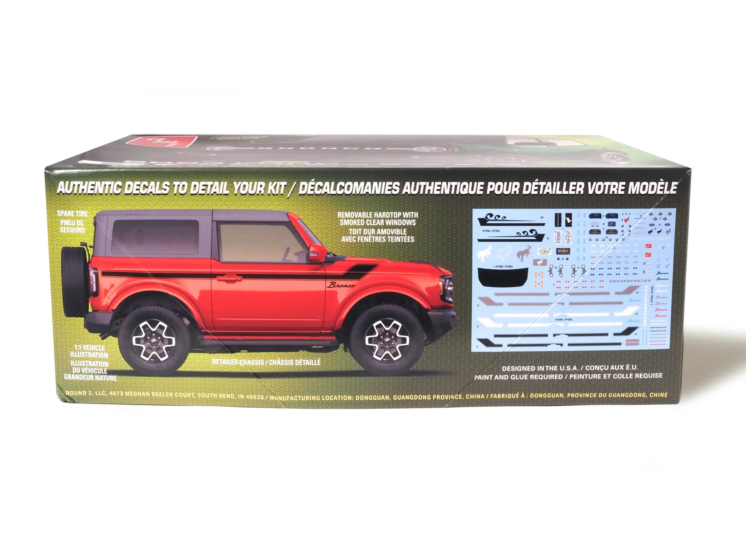 AMT 1/25 2023 Ford Bronco Outer Banks Model Kit — official product photo 4