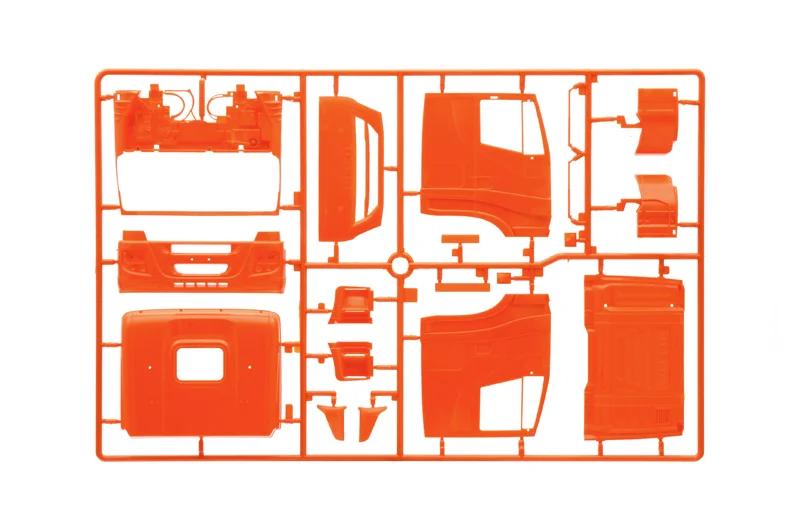 Italeri 1/24 Iveco Hi-way 480 E5 Model Kit — official product photo 4