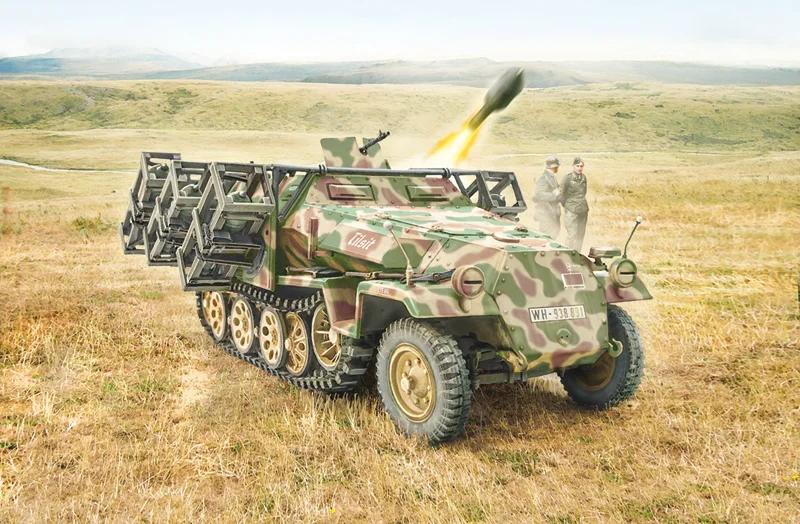 Italeri 1/72 SD Kfz 251 1 Stuka Zu Fuss Model Kit — official product photo 1