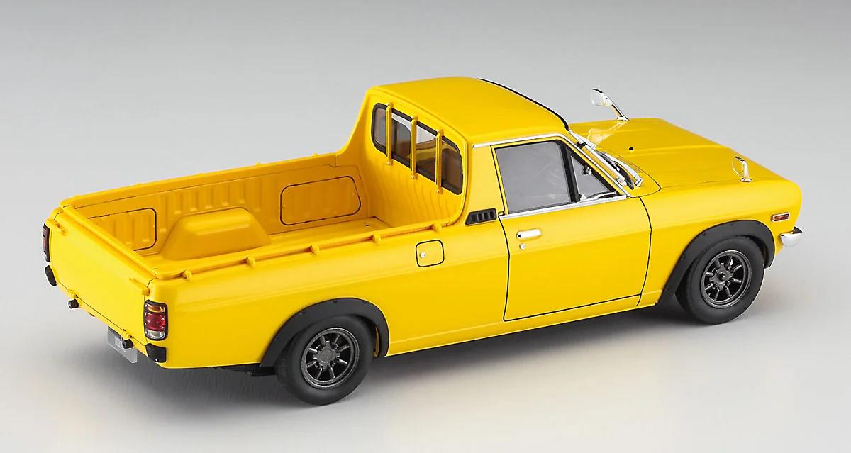 Hasegawa 1/24 Datsun Sunny Gb120 Early W Overfend Model Kit — official product photo 2
