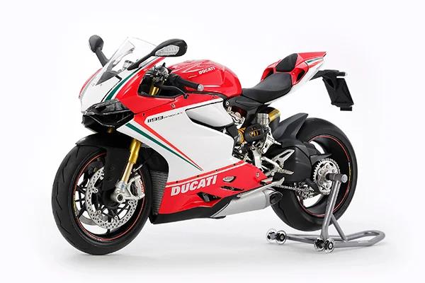 Tamiya 1/12 Ducati 1199 Panigale S Model Kit — box art