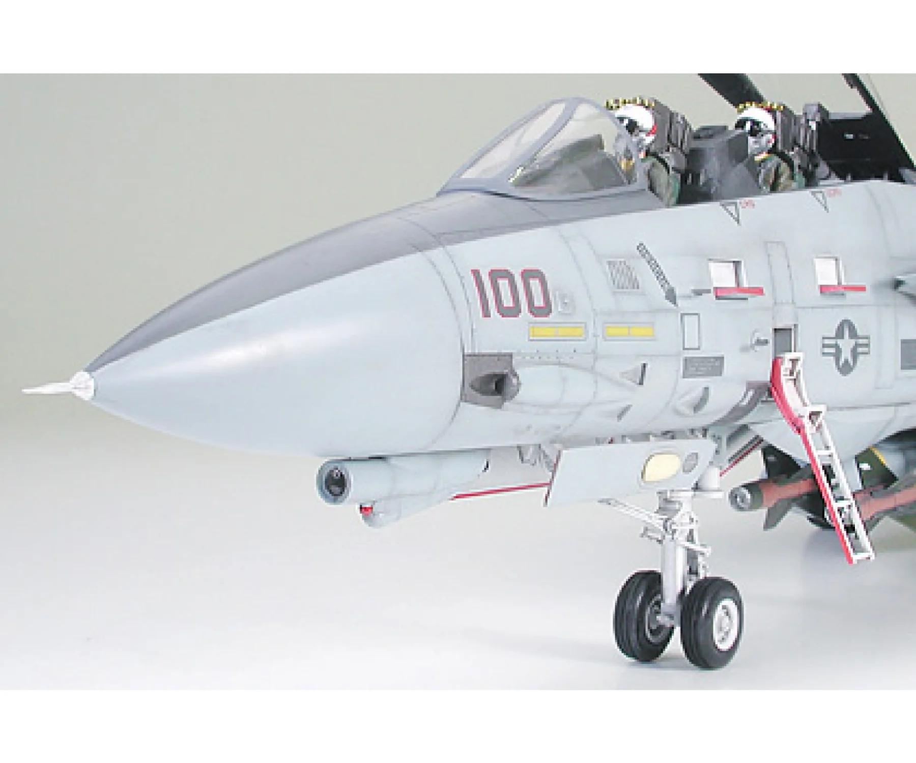 Tamiya 1/32 F-14A Black Knights Model Kit — official product photo 4