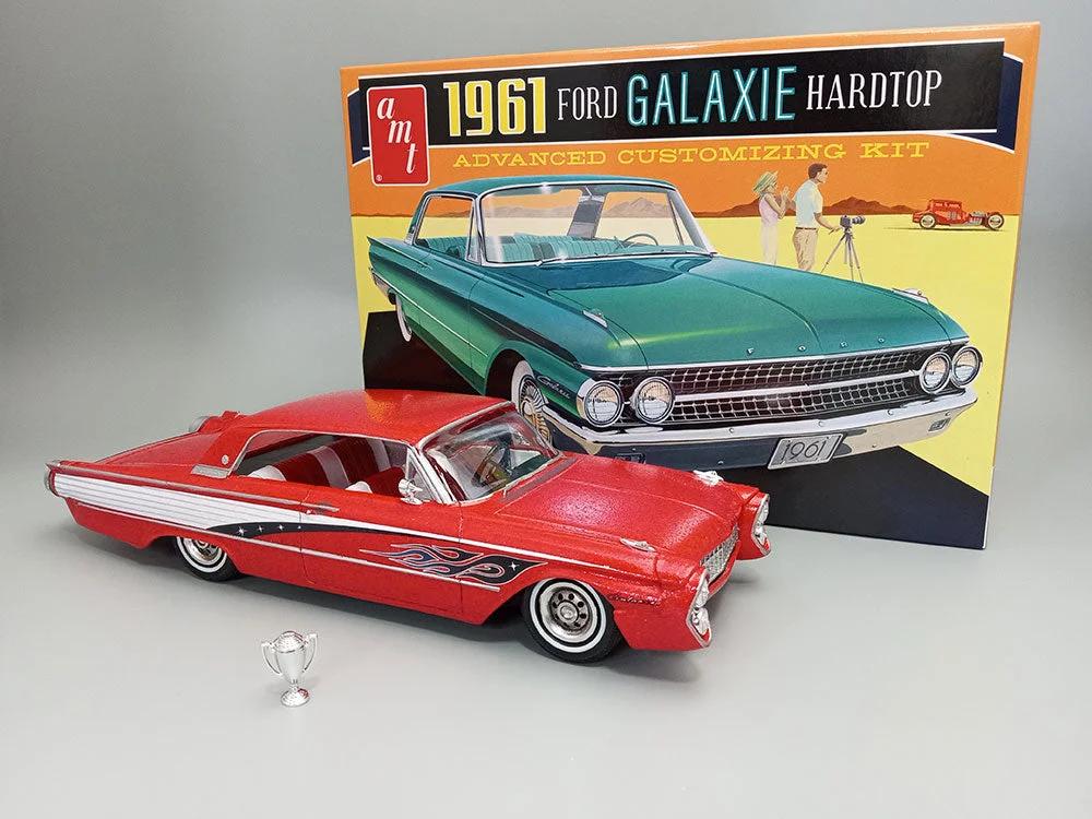 AMT 1/25 61 Ford Galaxie Hardtop Model Kit — official product photo 4
