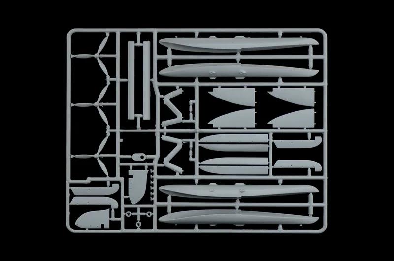 Italeri 1/72 Cant Z506 Airone Model Kit — official product photo 4