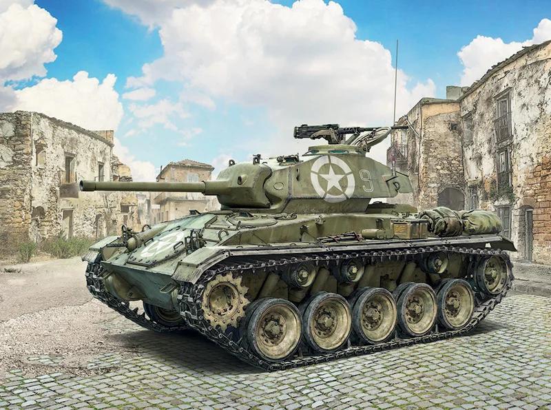 Italeri 1/35 M24 Chaffee Model Kit — box art