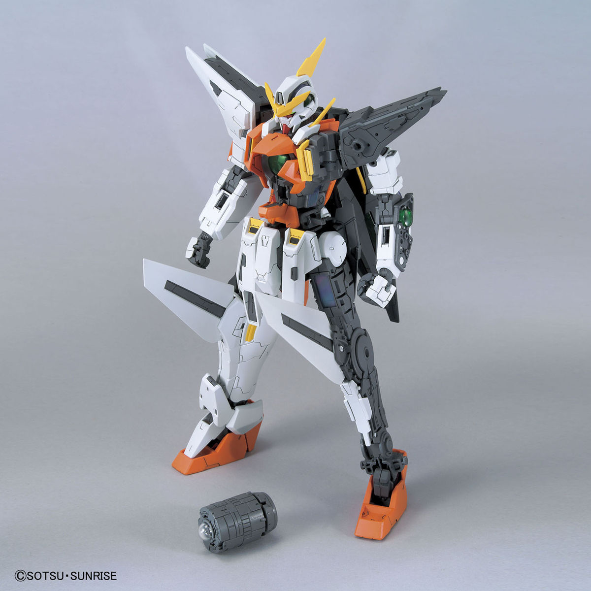 Bandai 1/100 MG Gundam Kyrios - Image 5 of 11