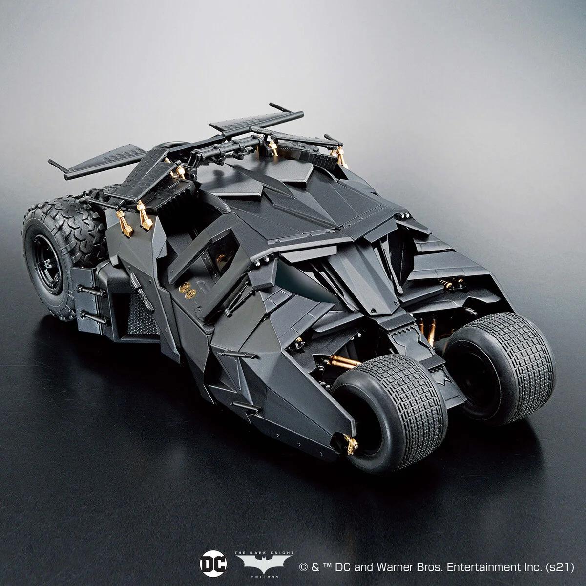 Bandai 1/35 Batmobile Batman Beginsver Model Kit — official product photo 3