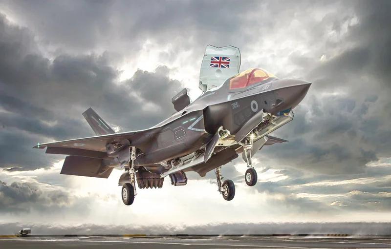 Italeri 1/72 F-35B Lightning II V Syol Model Kit — official product photo 1