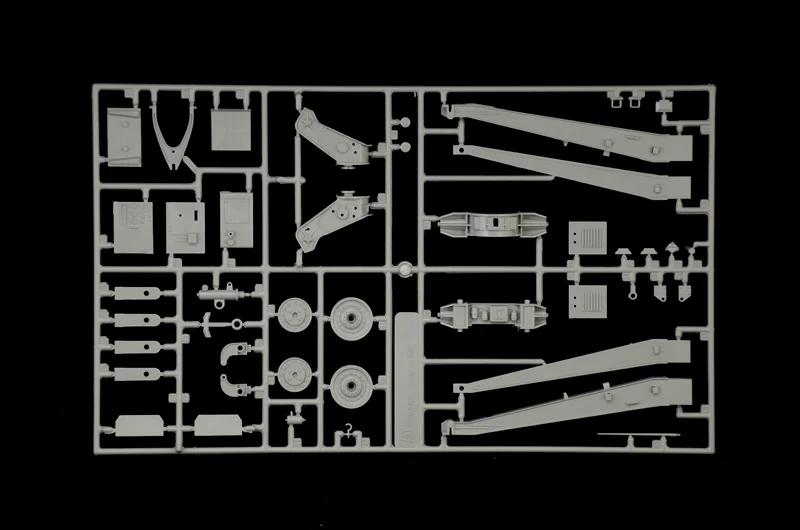 Italeri 1/35 M-1 155mm Gun W Crew 6 Figs Model Kit — official product photo 4