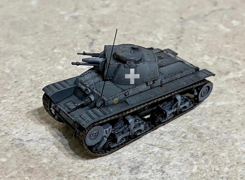 Italeri 1/72 Panzerkampfwagen 35t Model Kit — official product photo 5